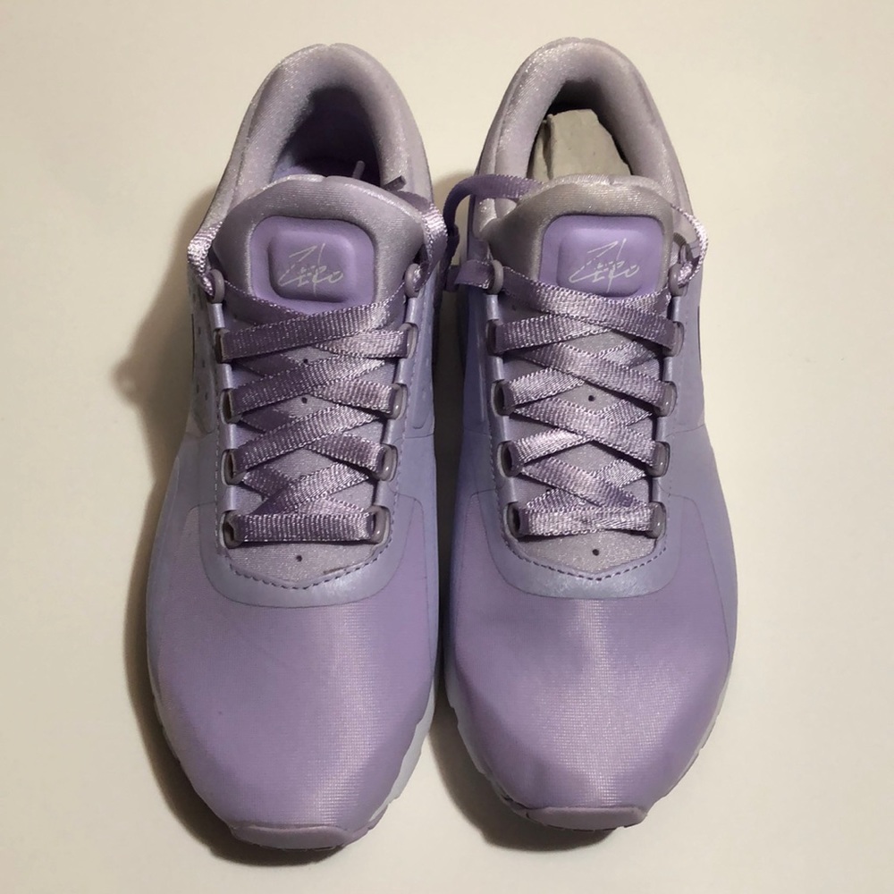 Nike Air Max Zero size youth 7 women 8.5
